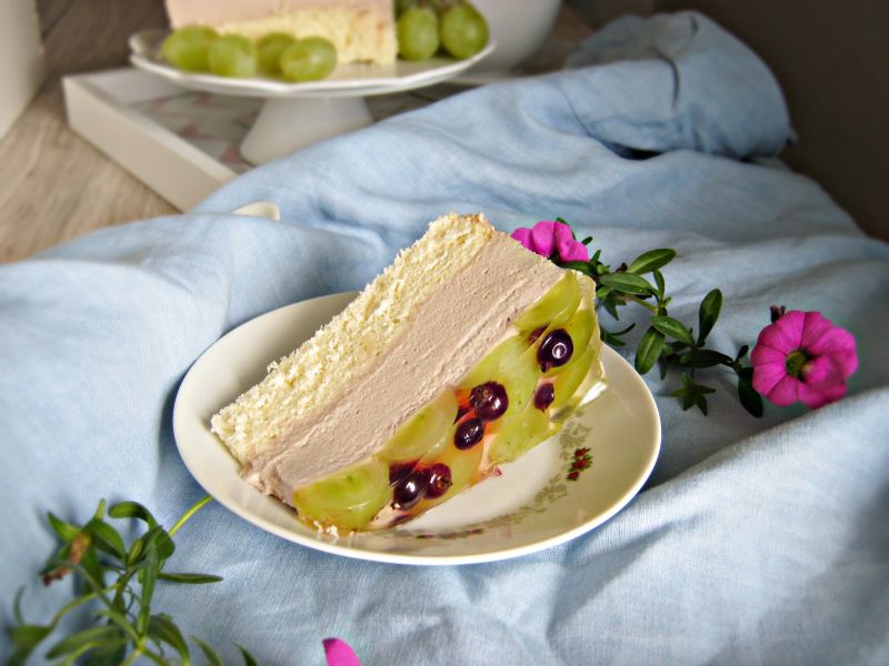 Winogronowiec z kremem Monte