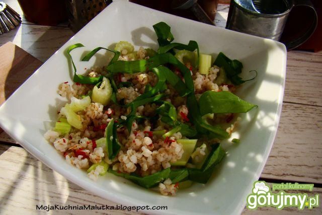 Wiosenna kasza z selerem i czosnkiem  Wiosenna kasza z selerem i czosnkiem