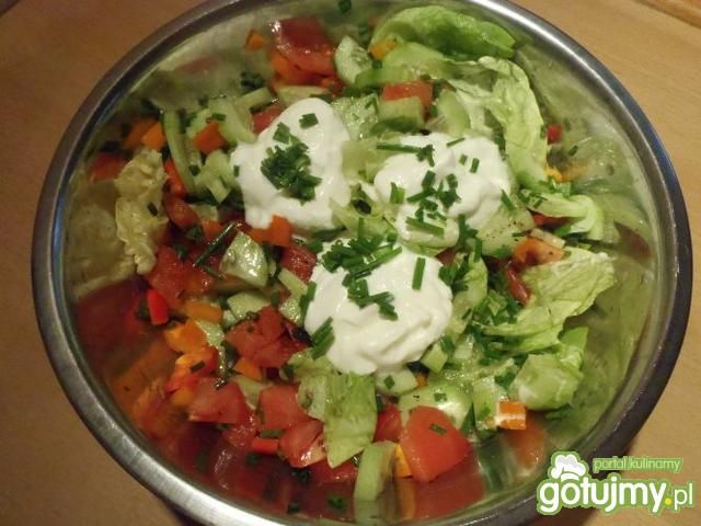 Wiosenna kolorowa surówka Wiosenna kolorowa surówka