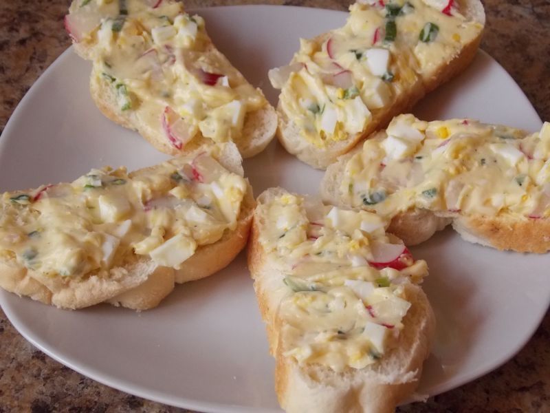 Wiosenna pasta do pieczywa