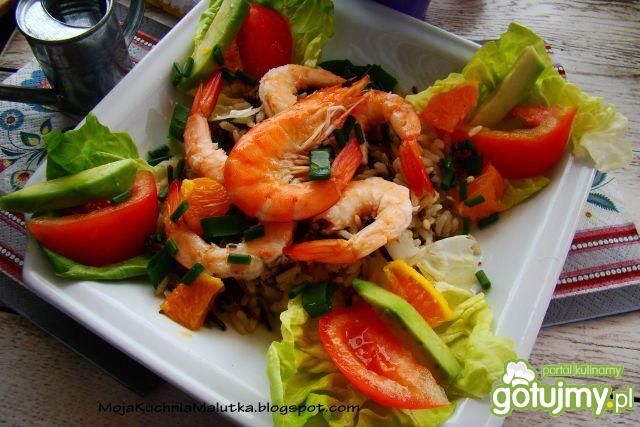 Wiosenna sałatka na ciepło z krewetkami 