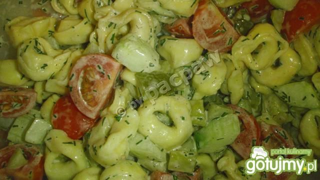 Wiosenna sałatka z tortellini