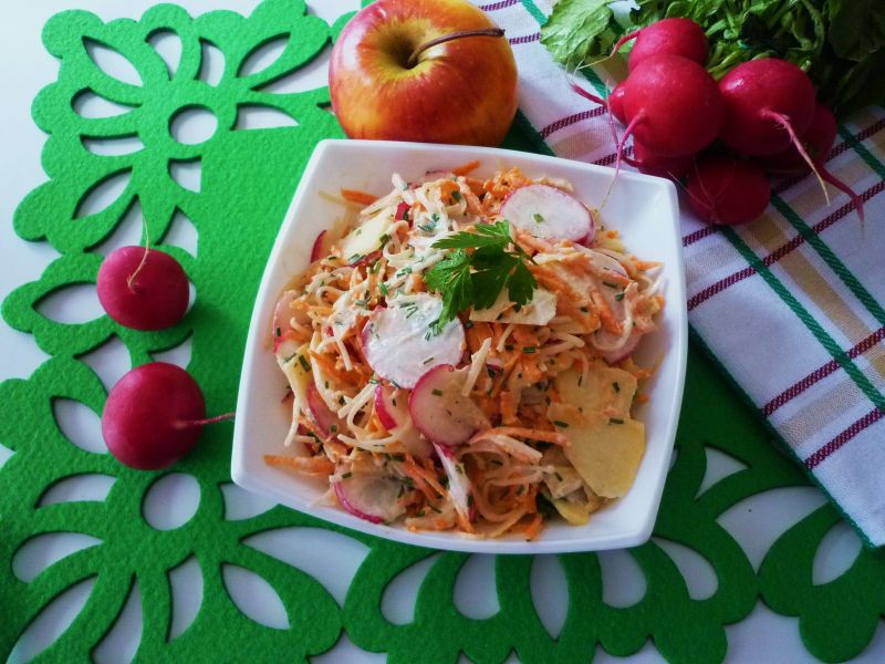 Wiosenna surówka Wiosenna surówka