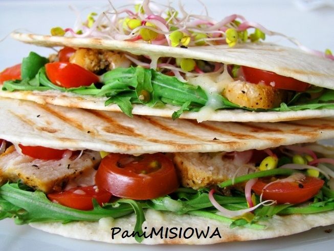 Wiosenna tortilla z kurczakiem w rozmarynie Wiosenna tortilla z kurczakiem w rozmarynie