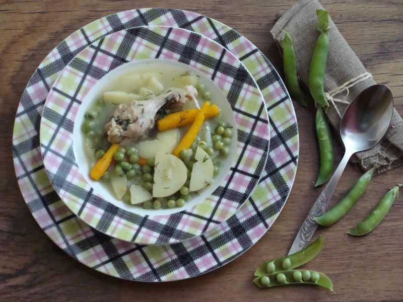 Wiosenna zupa z zielonym groszkiem Wiosenna zupa z zielonym groszkiem