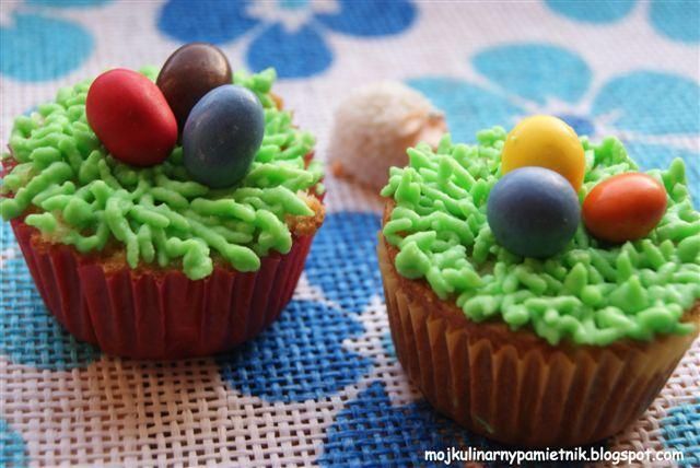 Wiosenne ananasowe babeczki