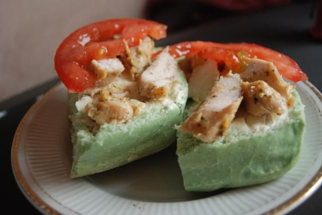 wiosenne bułeczki z kurczakiem