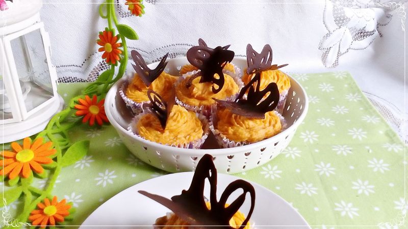 Wiosenne muffinki z kremem z dyni piżmowej