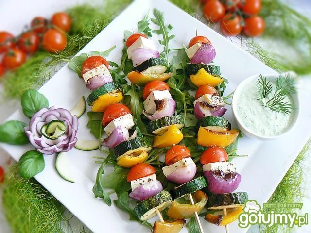 Wiosenne szaszłyki z tofu i dipem