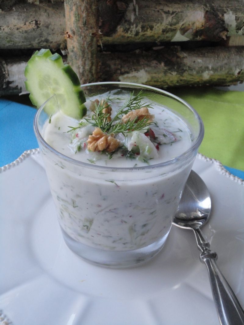 Wiosenny chłodnik z orzechami Wiosenny chłodnik z orzechami