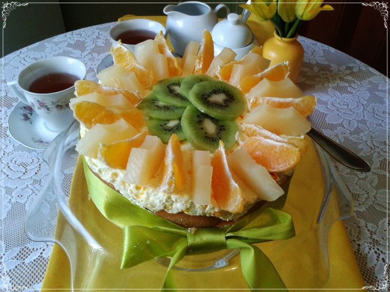 Wiosenny torcik w trzech kolorach