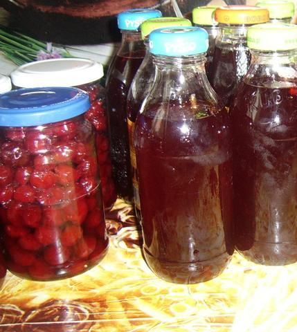 Wiśnie i sok  Wiśnie i sok