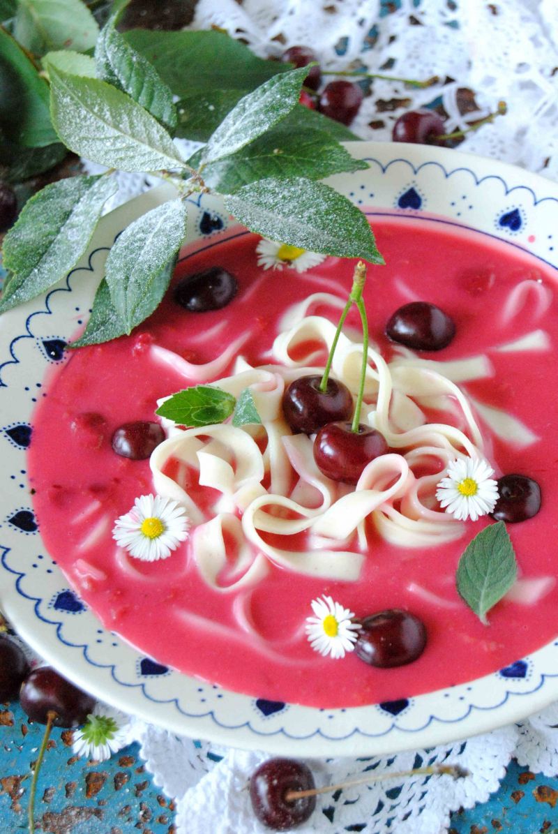 Wiśniowa zupa Wiśniowa zupa