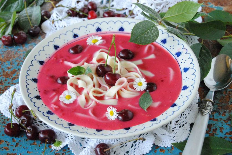 Wiśniowa zupa Wiśniowa zupa