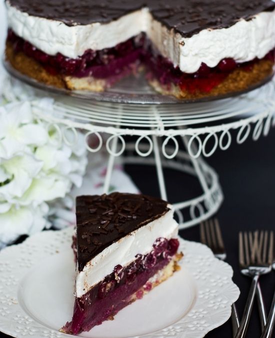 Wiśniowe ciasto na biszkopcie