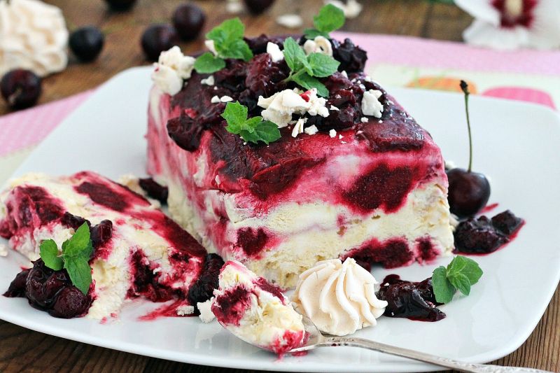 Wiśniowe semifreddo Wiśniowe semifreddo