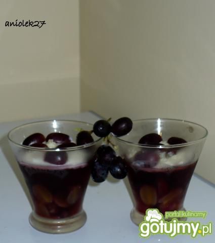 Wiśniowo-budyniowy deser