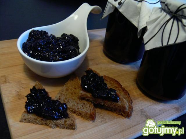 Wiśniowy dżem czekoladowy