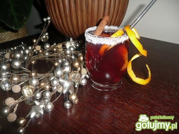 Wiśniowy grzaniec na bazie herbaty