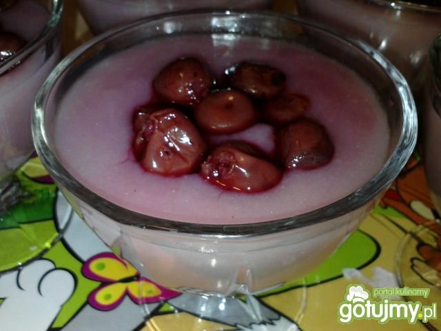 Wiśniowy mus z kaszy manny