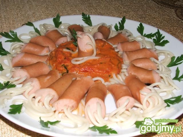 Włochate parówki z sosem pomidorowym