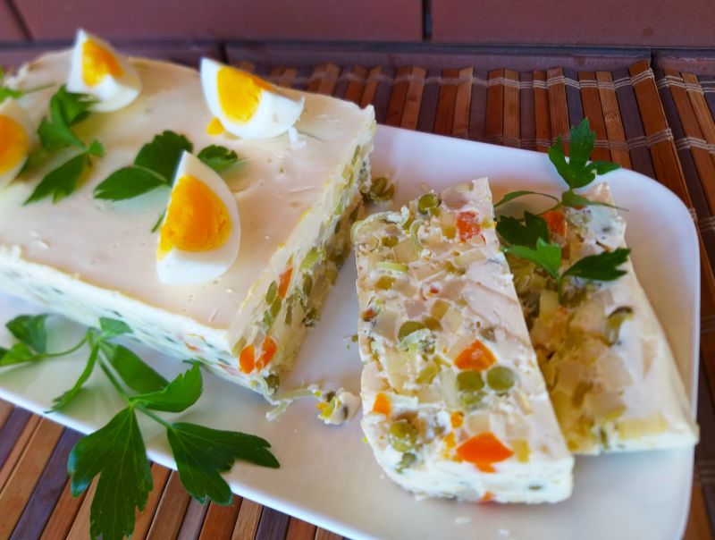 Włoska sałatka w galarecie Włoska sałatka w galarecie