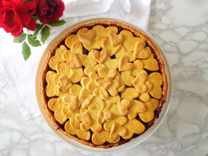 Włoska tarta ze śliwkową konfiturą 