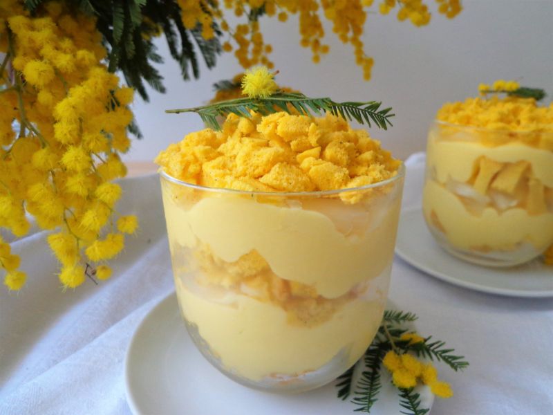 Włoski deser mimoza  Włoski deser mimoza