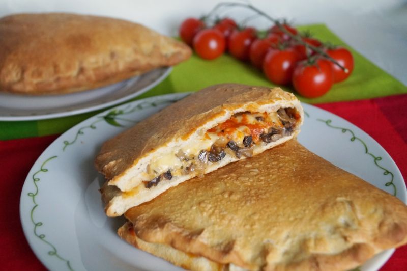Włoskie Calzone Włoskie Calzone