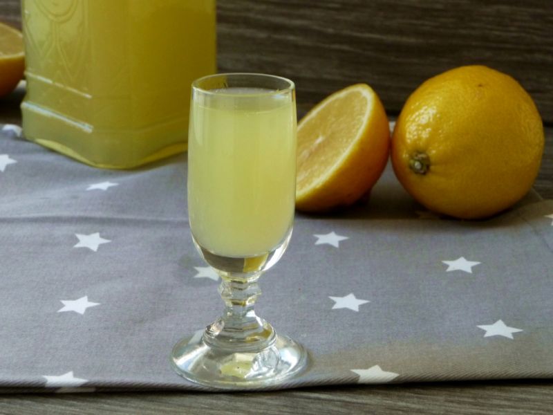 Włoskie limoncello 