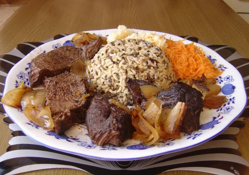 Wolnopieczona gicz wołowa