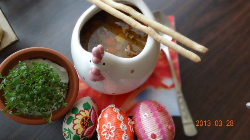 Wołowa zupa wielkanocna