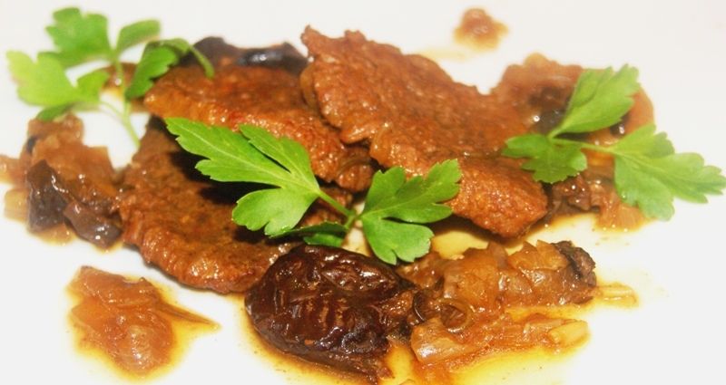 Wołowe bitki z leśnym smaczkiem Wołowe bitki z leśnym smaczkiem