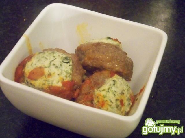 Wołowe zawijańce z rikotą i  salsą