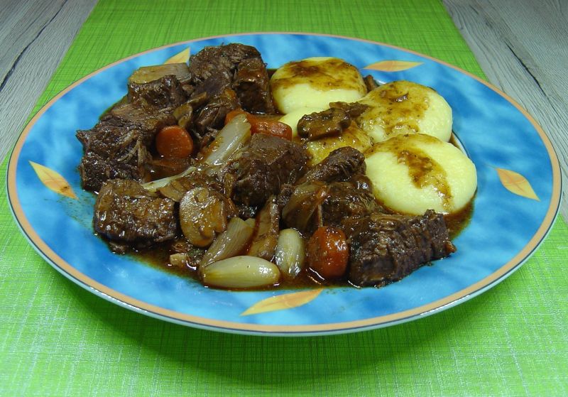 Wołowina po burgundzku