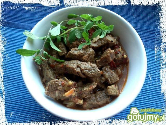 Wołowina w białym winie i gorczycy