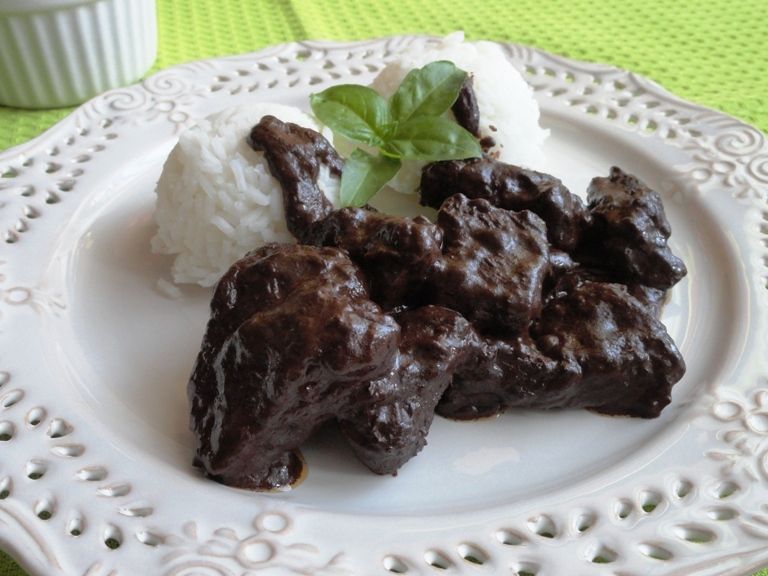 Wołowina w sosie czekoladowym