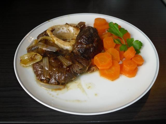 Wolowina w sosie wlasnym.