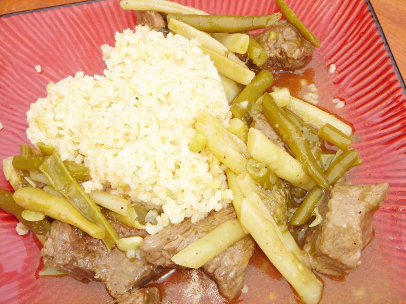 Wołowina w sosie własnym z fasolką szparagową Wołowina w sosie własnym z fasolką szparagową