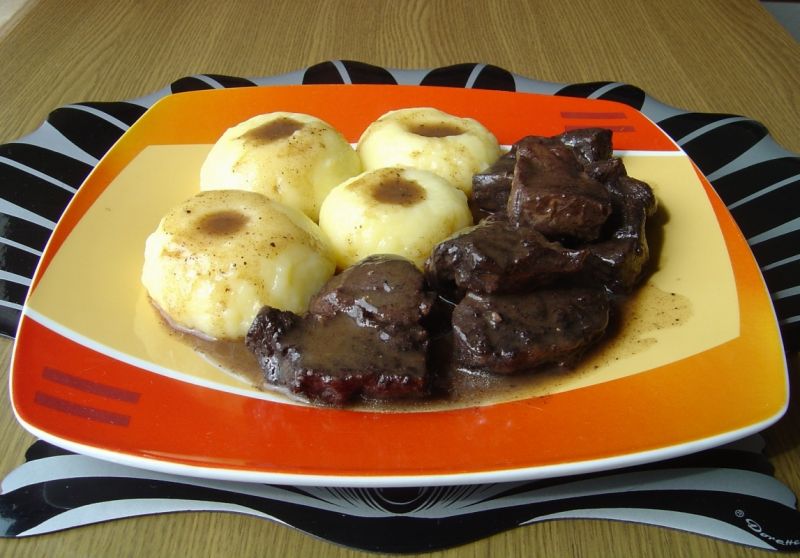 Wołowina w winie i pieprzu  