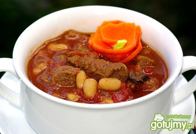 Wołowina z fasolą i grzybami Wołowina z fasolą i grzybami