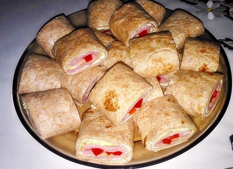 Wrapy z szynką i warzywami Wrapy z szynką i warzywami