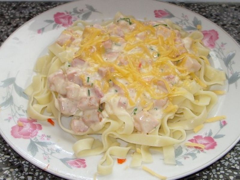 Wstążki w sosie śmietanowym