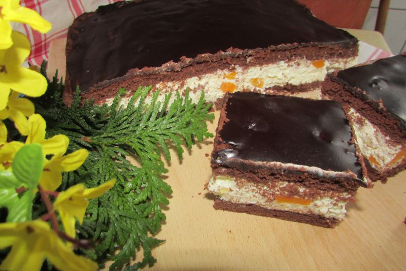 Wuzetka z brzoskwiniami