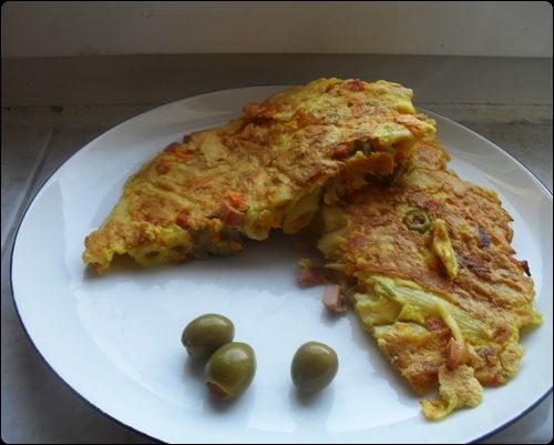 Wyjątkowy omlet makaronowy Wyjątkowy omlet makaronowy