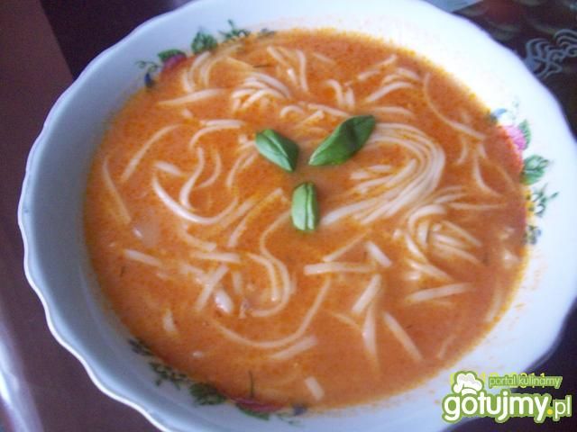 Wykwintna pomidorowa z nutka bazylii