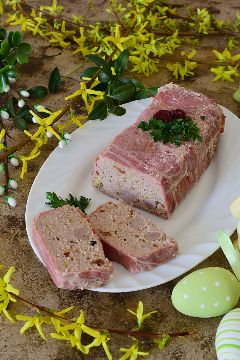 Wykwintna wielkanocna pieczeń