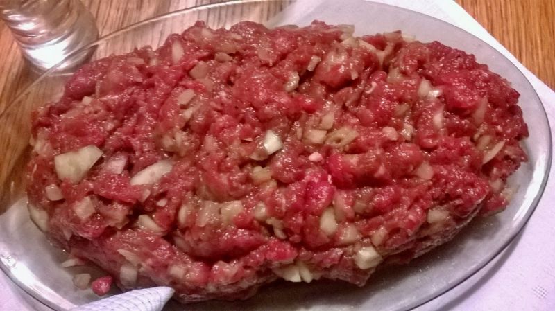 Wymieszany tatar z kaparami  Wymieszany tatar z kaparami