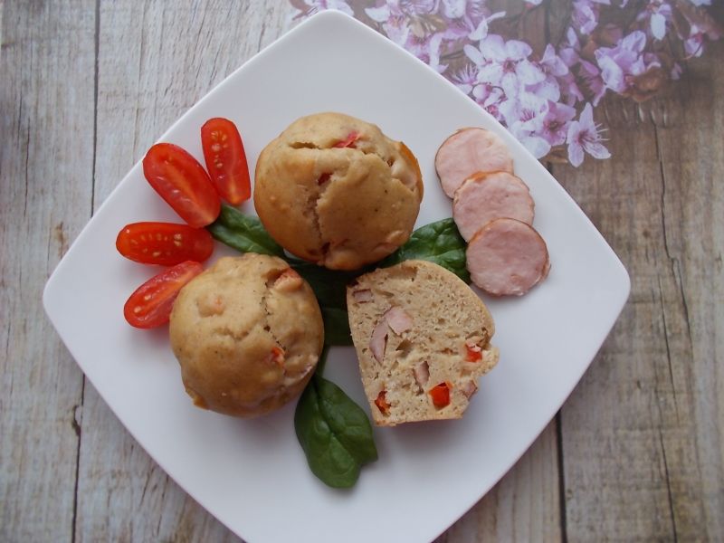 Wytrawne babeczki z kiełbasą