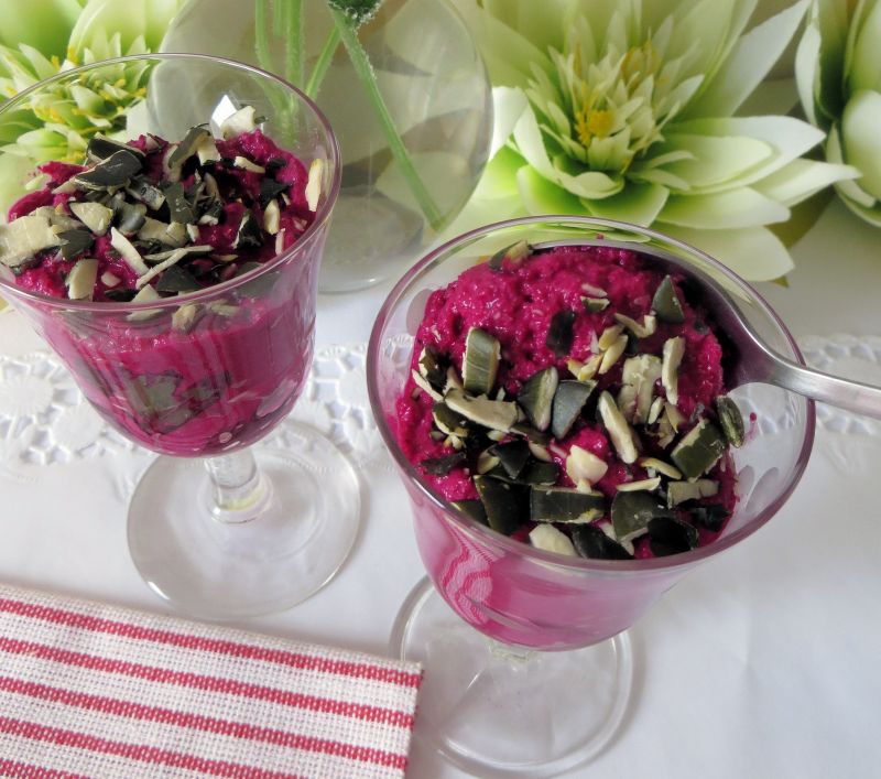 Wytrawny mus z młodych buraczków